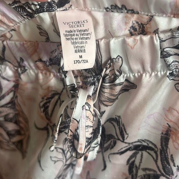 ✨Victoria Secret Woman's Sz M Pajamas 2 Pieces Set✨ - Picture 14 of 15